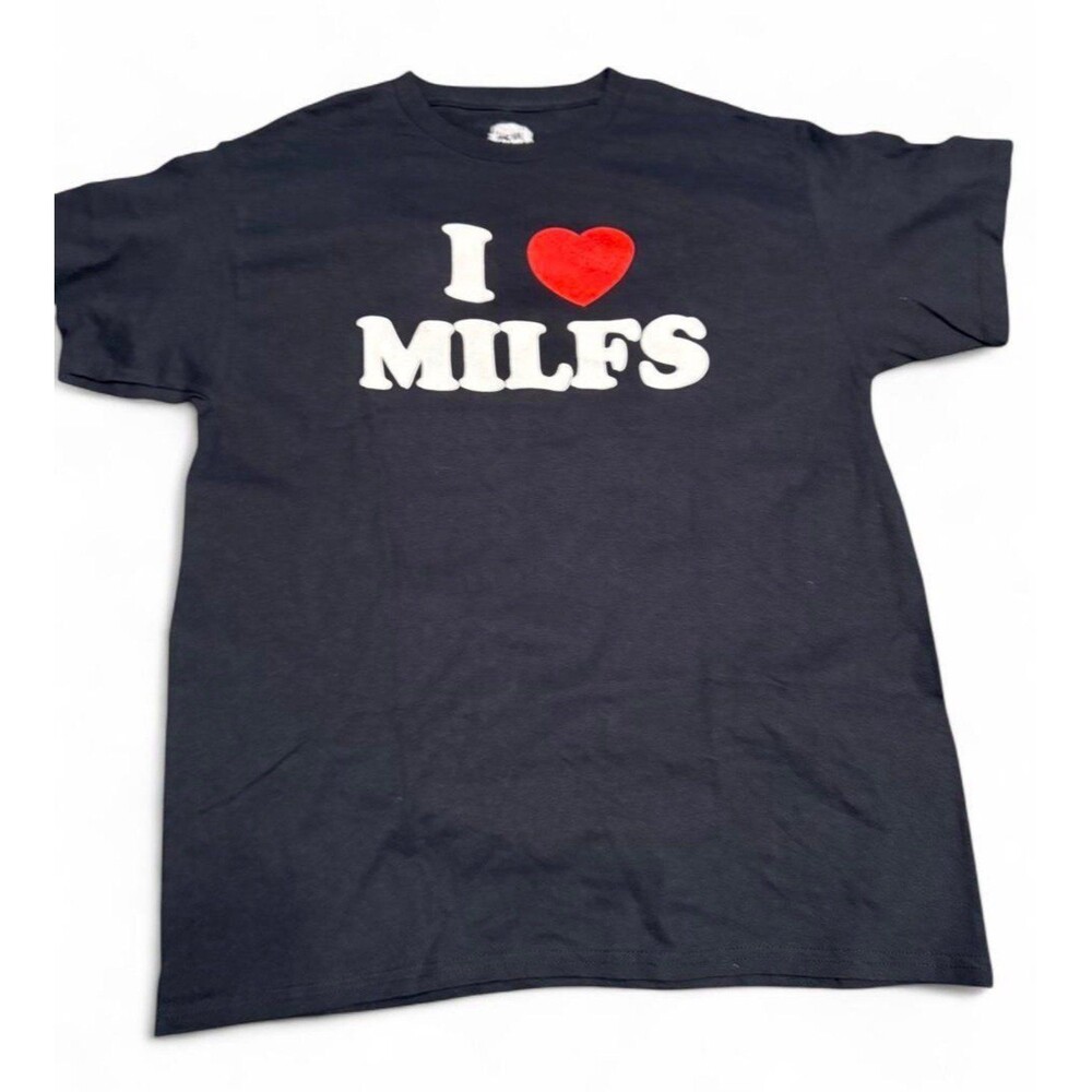 I <3 MILFS Danny Duncan brand black t-shirt